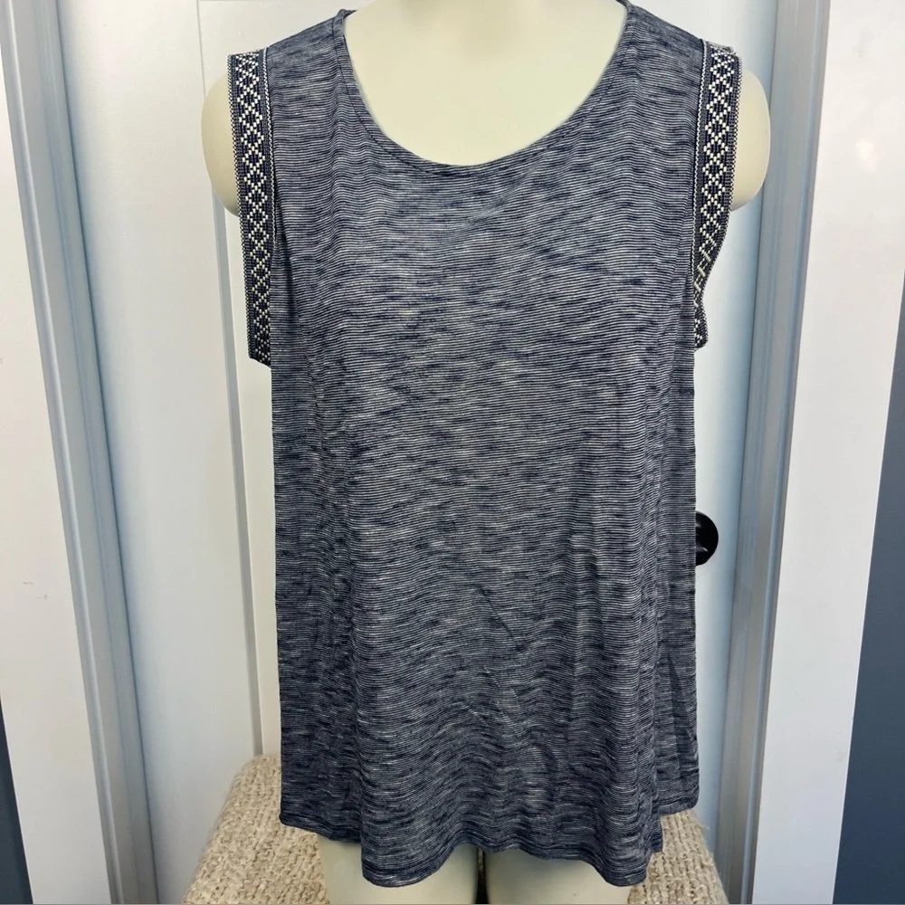 W5 Women’s Navy Blue White Sleeveless Scoop Neck‎ Tank Top Blouse Size Large